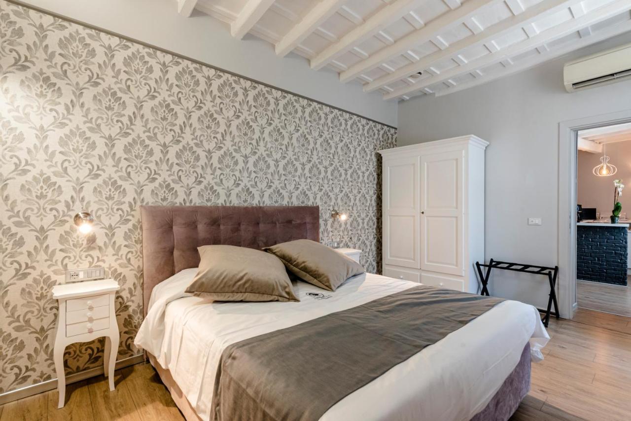 Bed and Breakfast Relais La Fornarina Roma Esterno foto