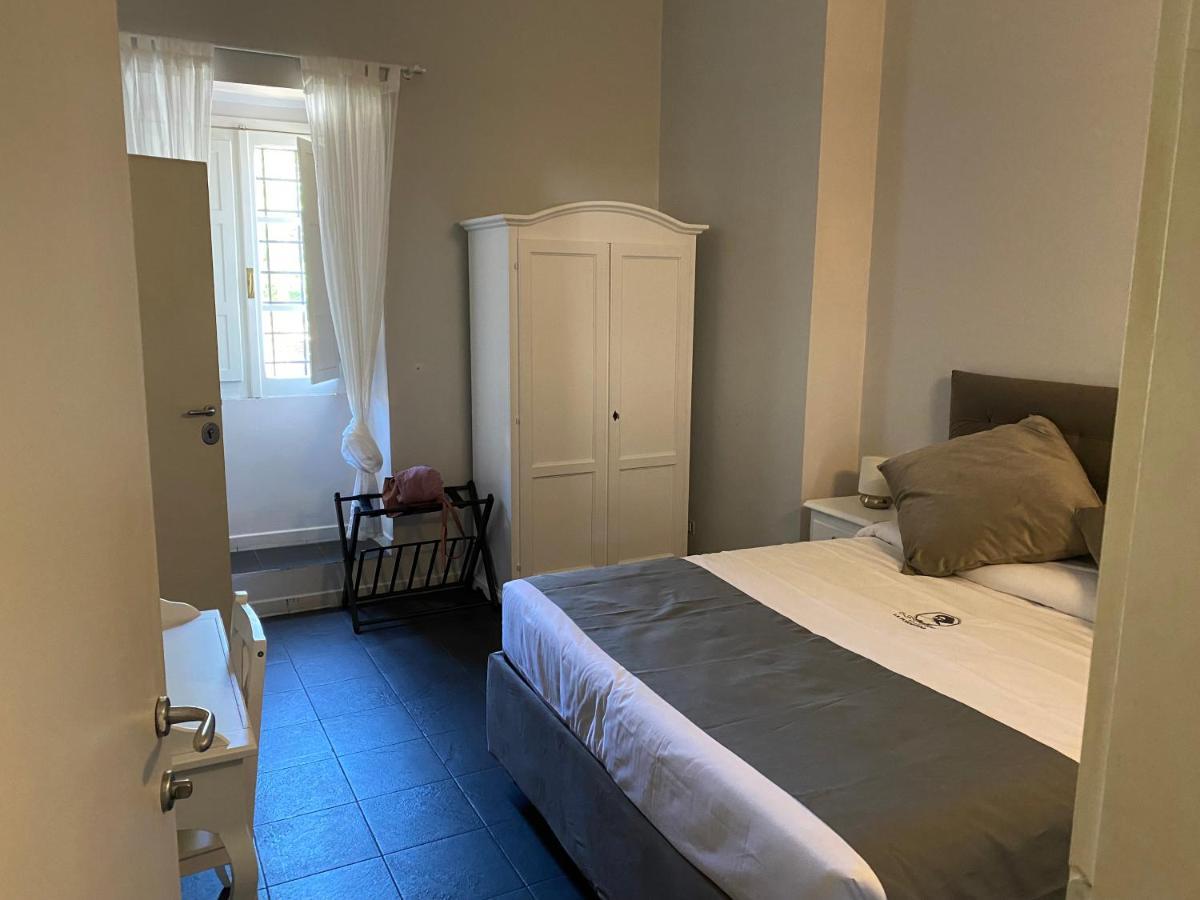 Bed and Breakfast Relais La Fornarina Roma Esterno foto
